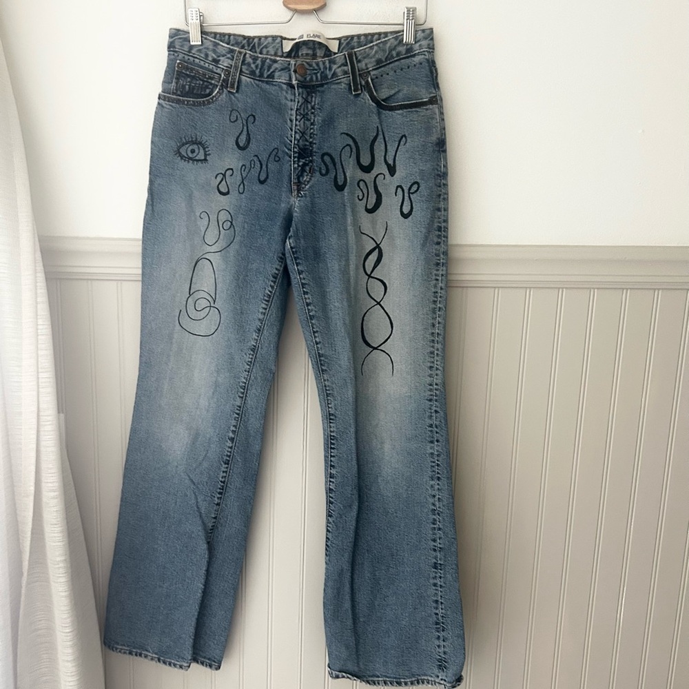 Y2K GAP Flare Stretch 10 Regular with Artistic Design